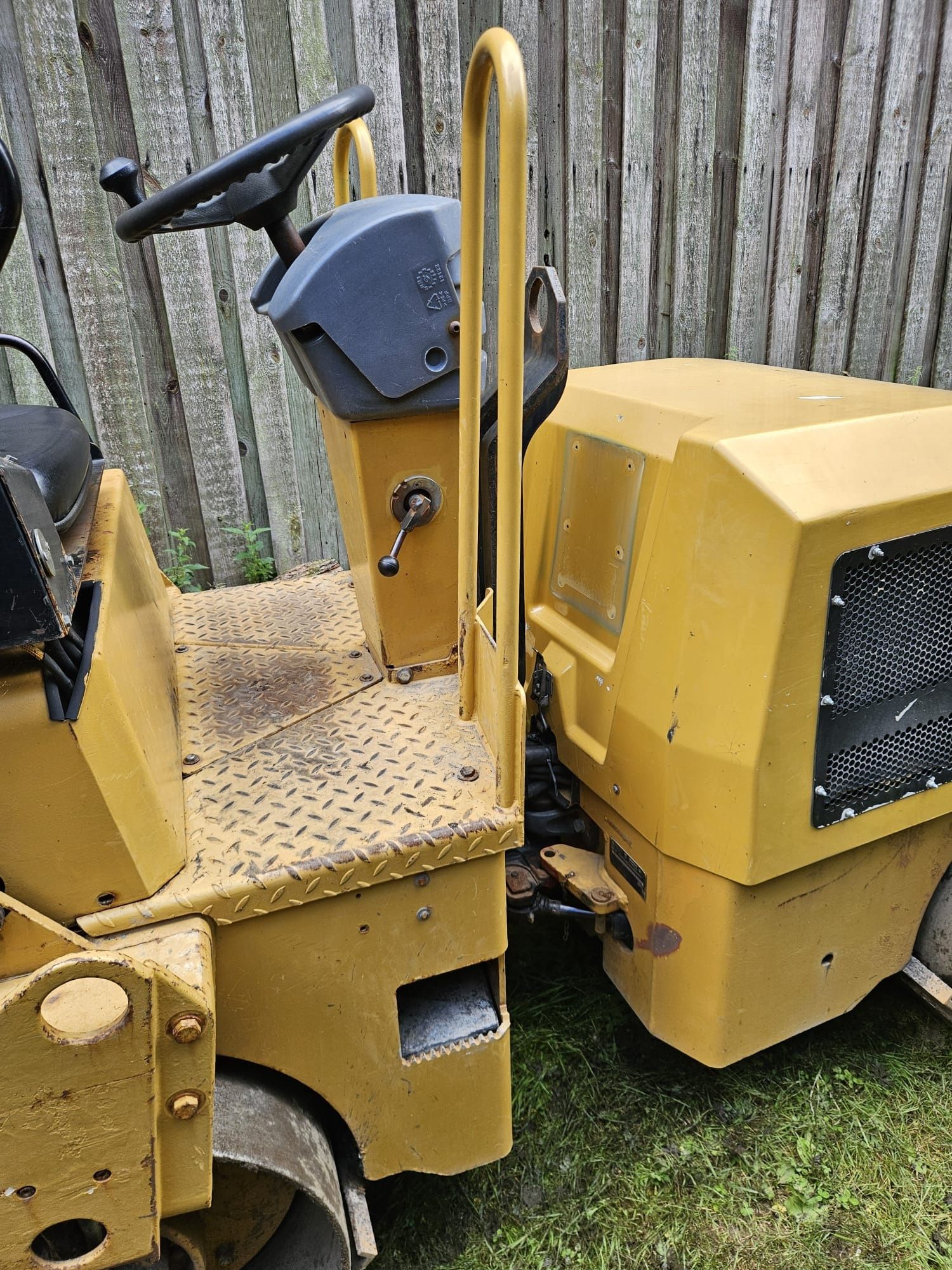 Walec Cat cb24 2,7t nie bomag AMMANN 20 wynajem