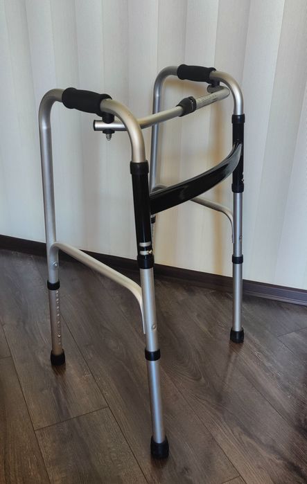 Ходунки для дорослих