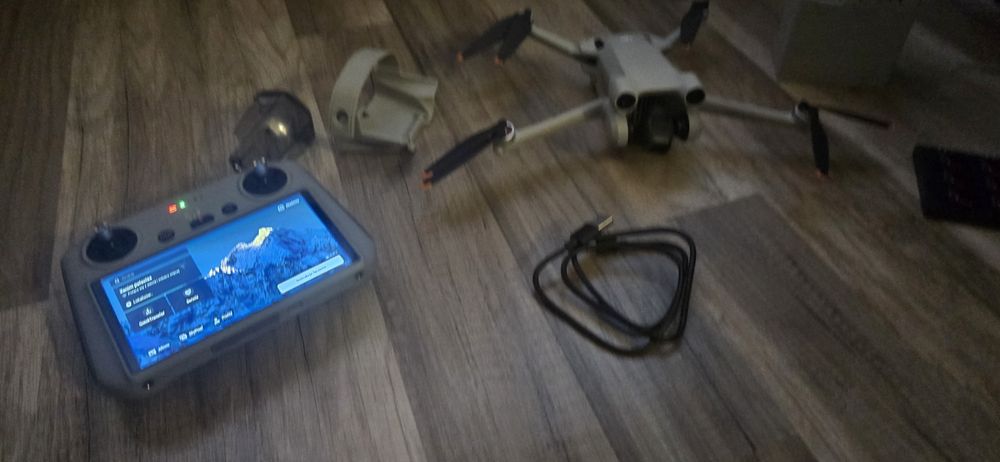 Sprzedam dji mini 3 pro