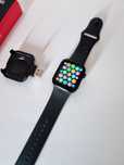Smartwatch z ładowarką