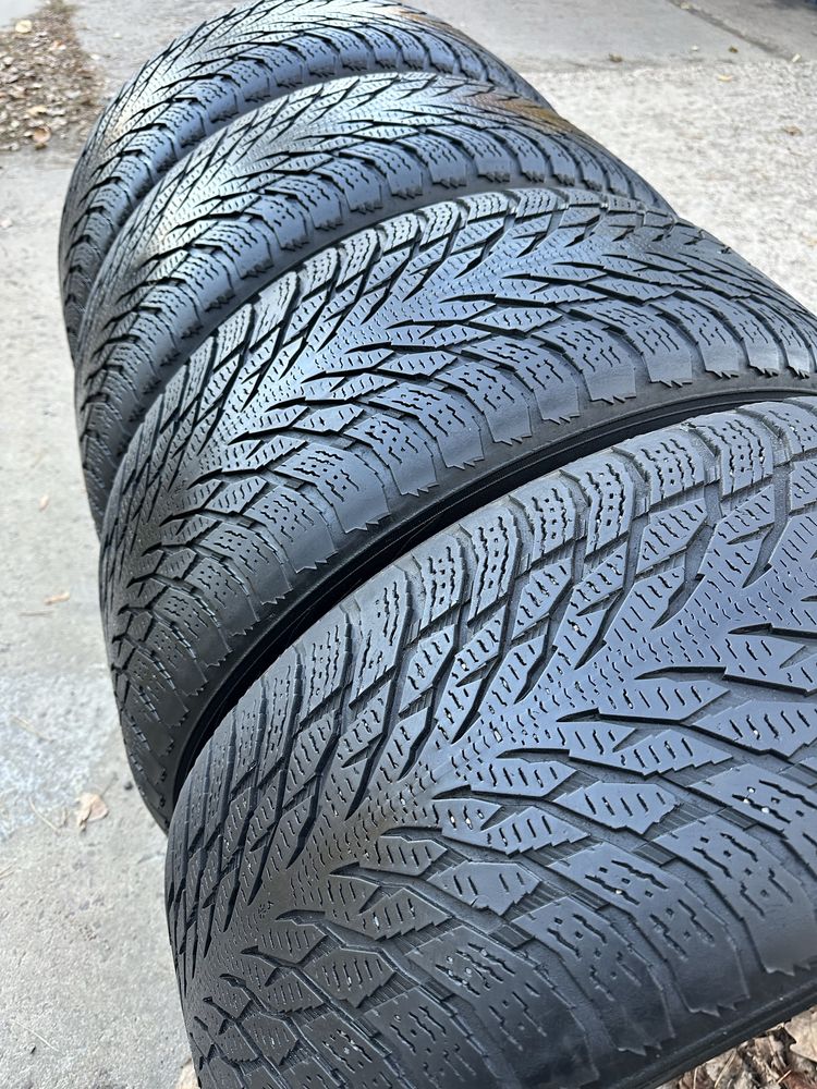 Шини 275 45 21 110T Nokian Hakkapeliitta R3 SUV комлект