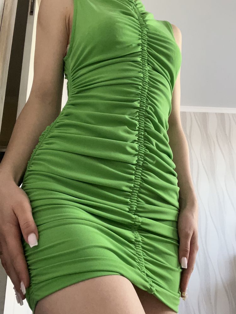 Зелена сукня Zara
