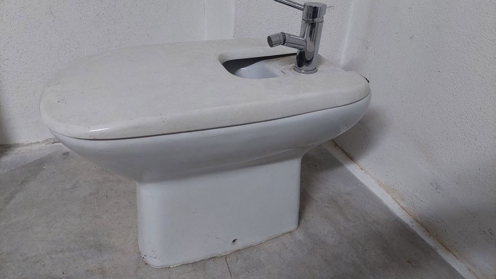 Bidé de porcelana