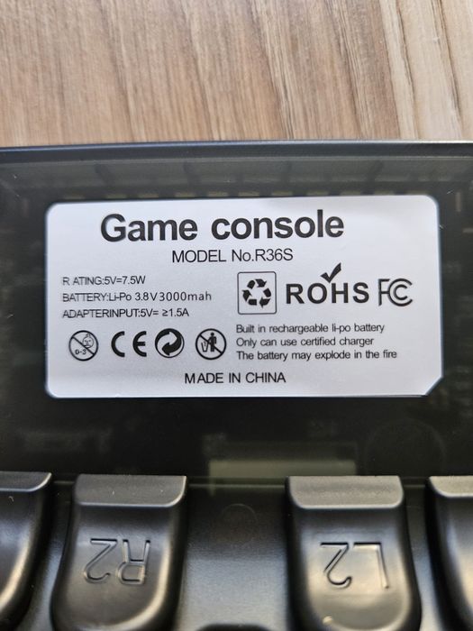 Konsola do gier retro R36S, ekran IPS 3,5 cala, przenośny odtwarzacz w