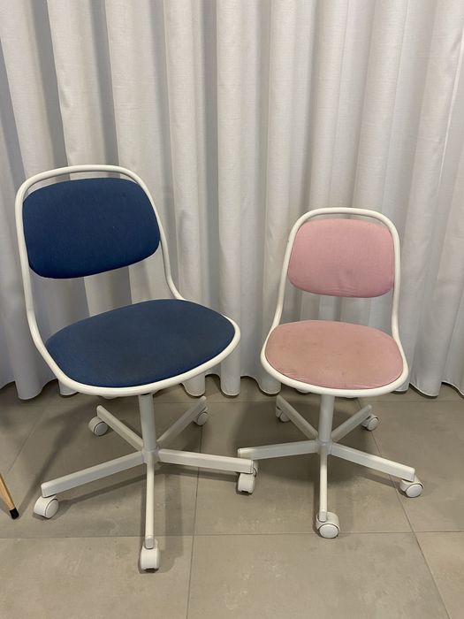 Cadeira criança IKEA rosa com rodas