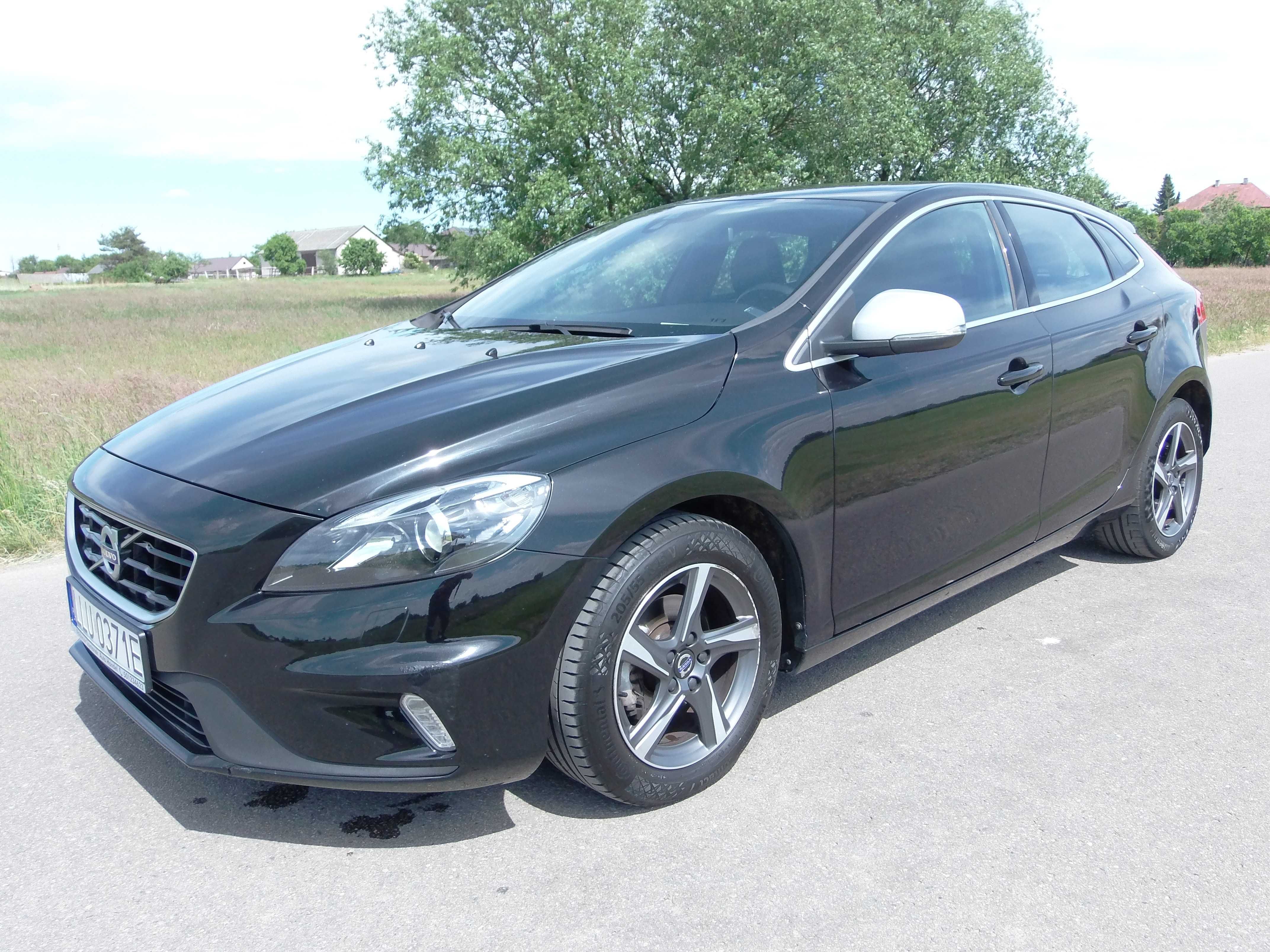 Volvo V40 : Ładne ;R-Design