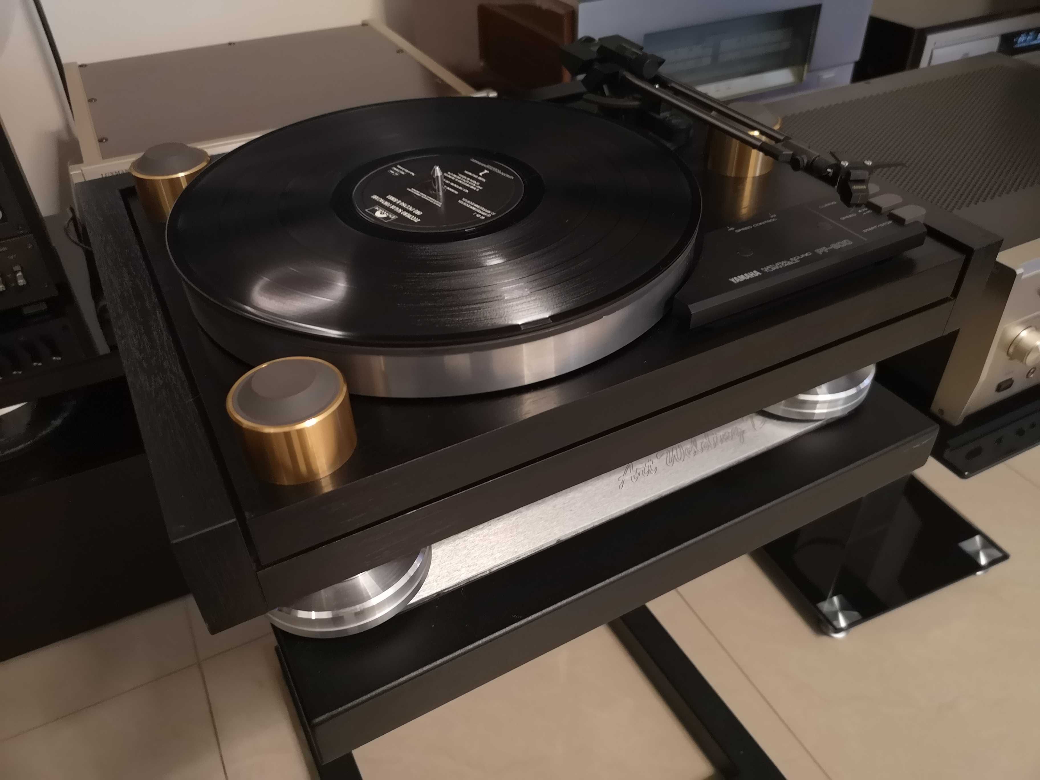 Gramofon hi end Yamaha PF800/PF1000