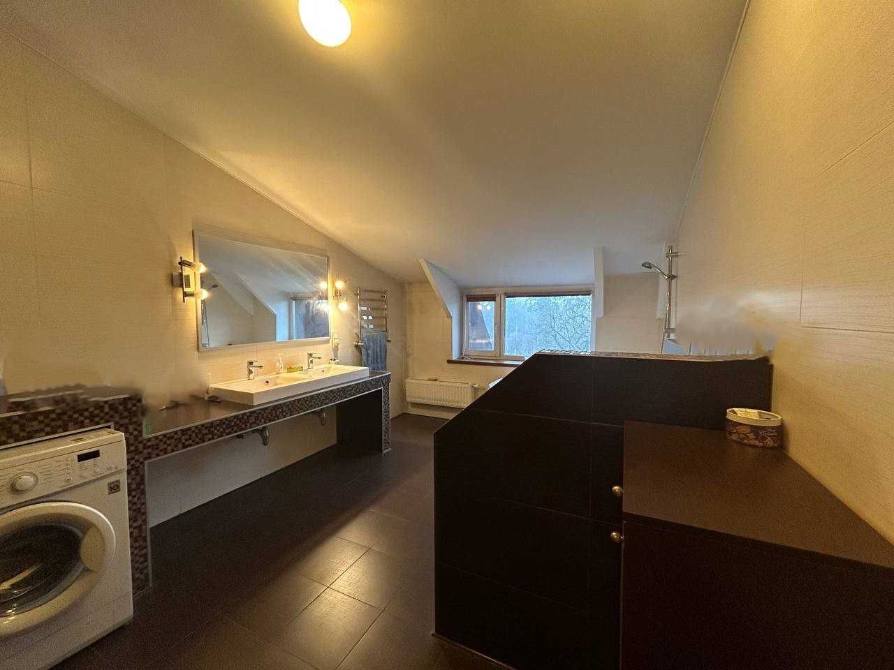 Продаж дворівневої 4к квартири 229м2. Центр. Держ.програми-ТАК. ID:568