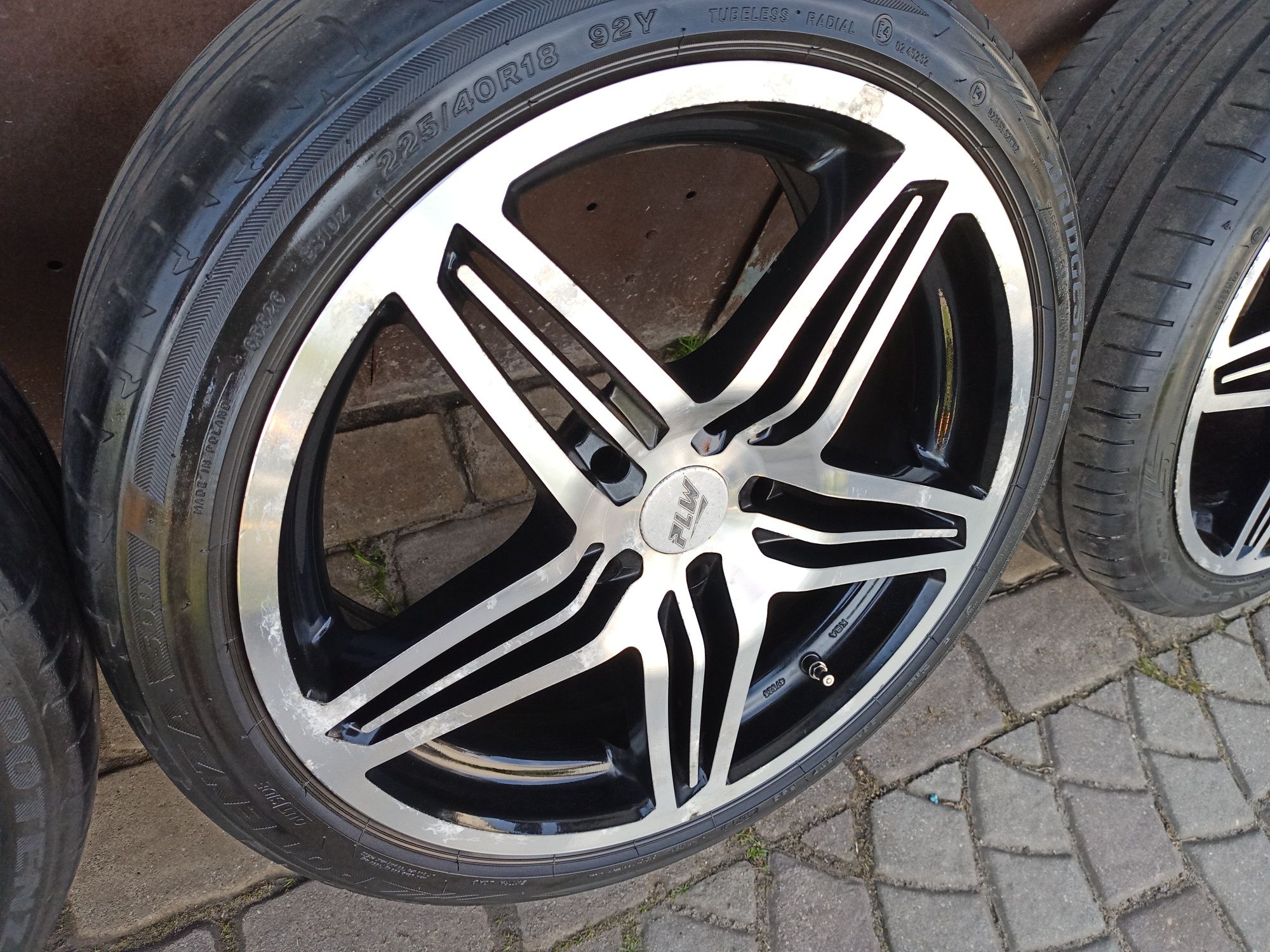 Felgi BMW z oponami 225/40/18 r18 5x120 8J ET38 German