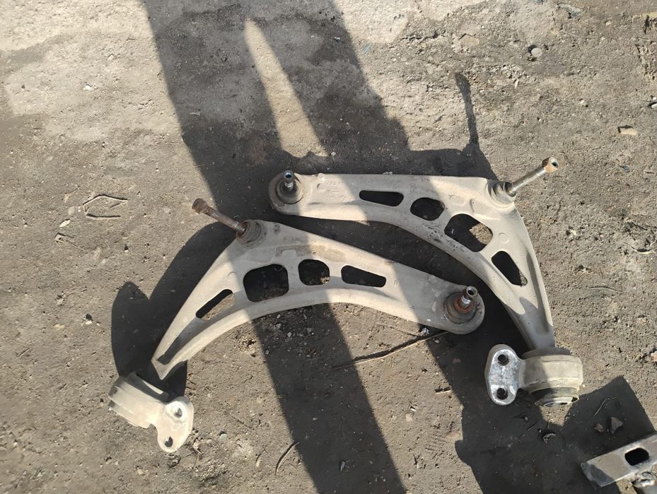 Wahacz przód przedni prawy lewy Bmw E46