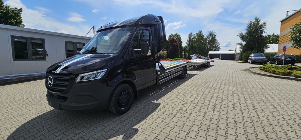 Transport , przewóz towarów , autolaweta , laweta , pomoc drogowa