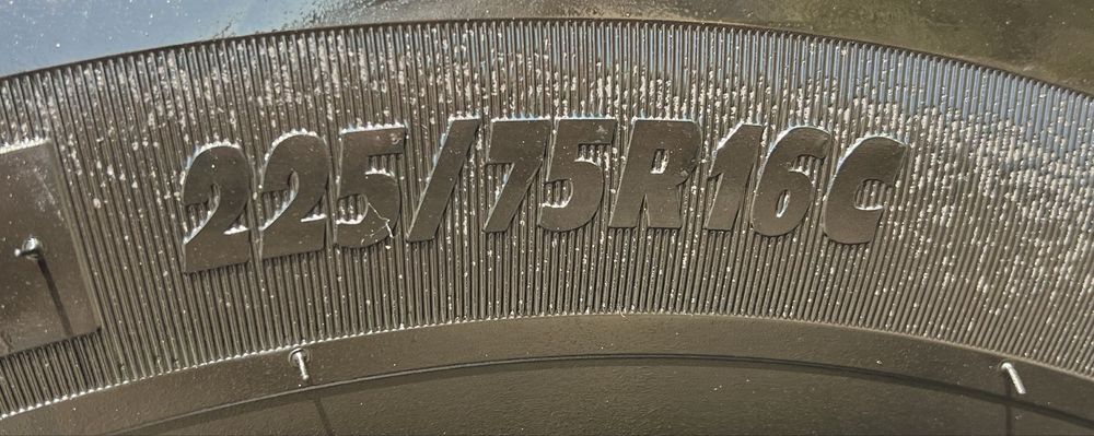 Шины б у 225/75R16c MICHELIN