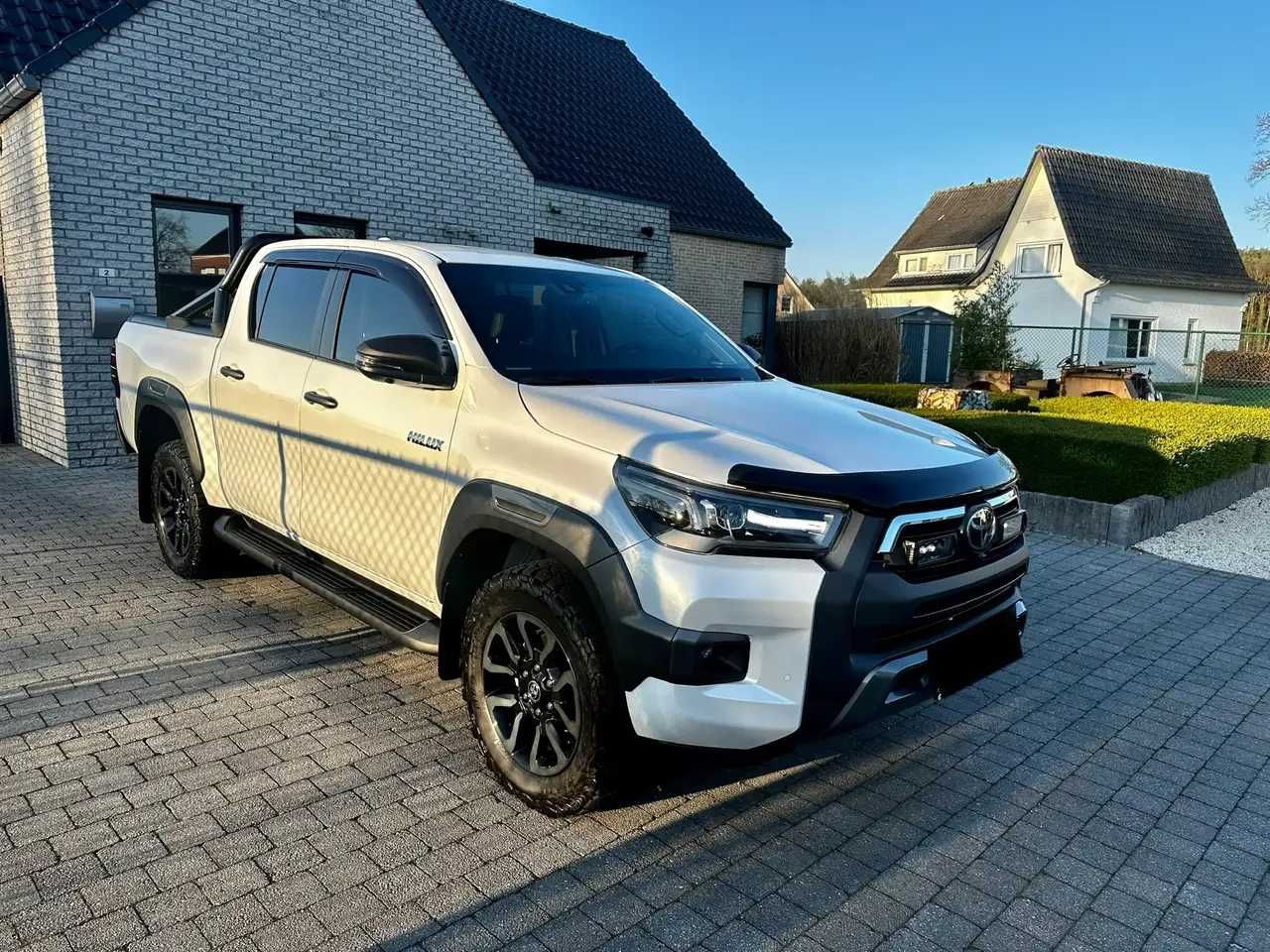 Разборка Toyota Hilux бампер