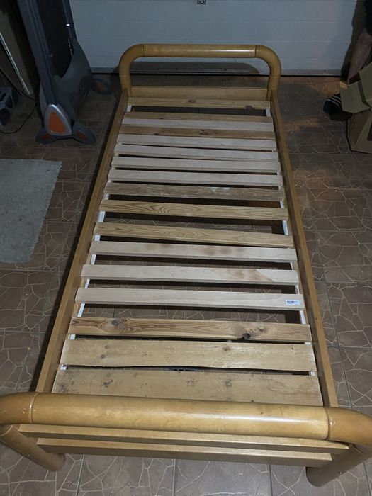 Drewniana rama lozka ze stelarzem 90/200