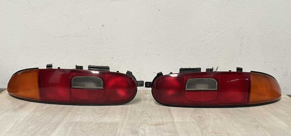 Farolins Traseiros Mazda Mx3