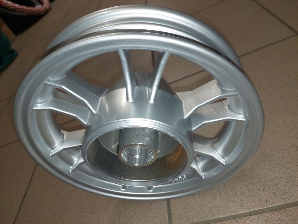 Sprzedam fabrycznie nowe kolo tyl romet motorynka 9" pl