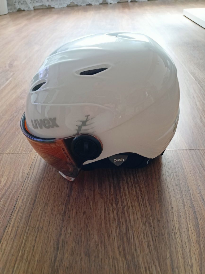 Kask narciarski Uvex