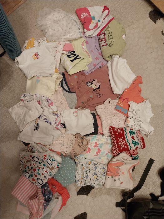 Sprzedam ok 85 sztuk 68 ciuszki dziewczynka