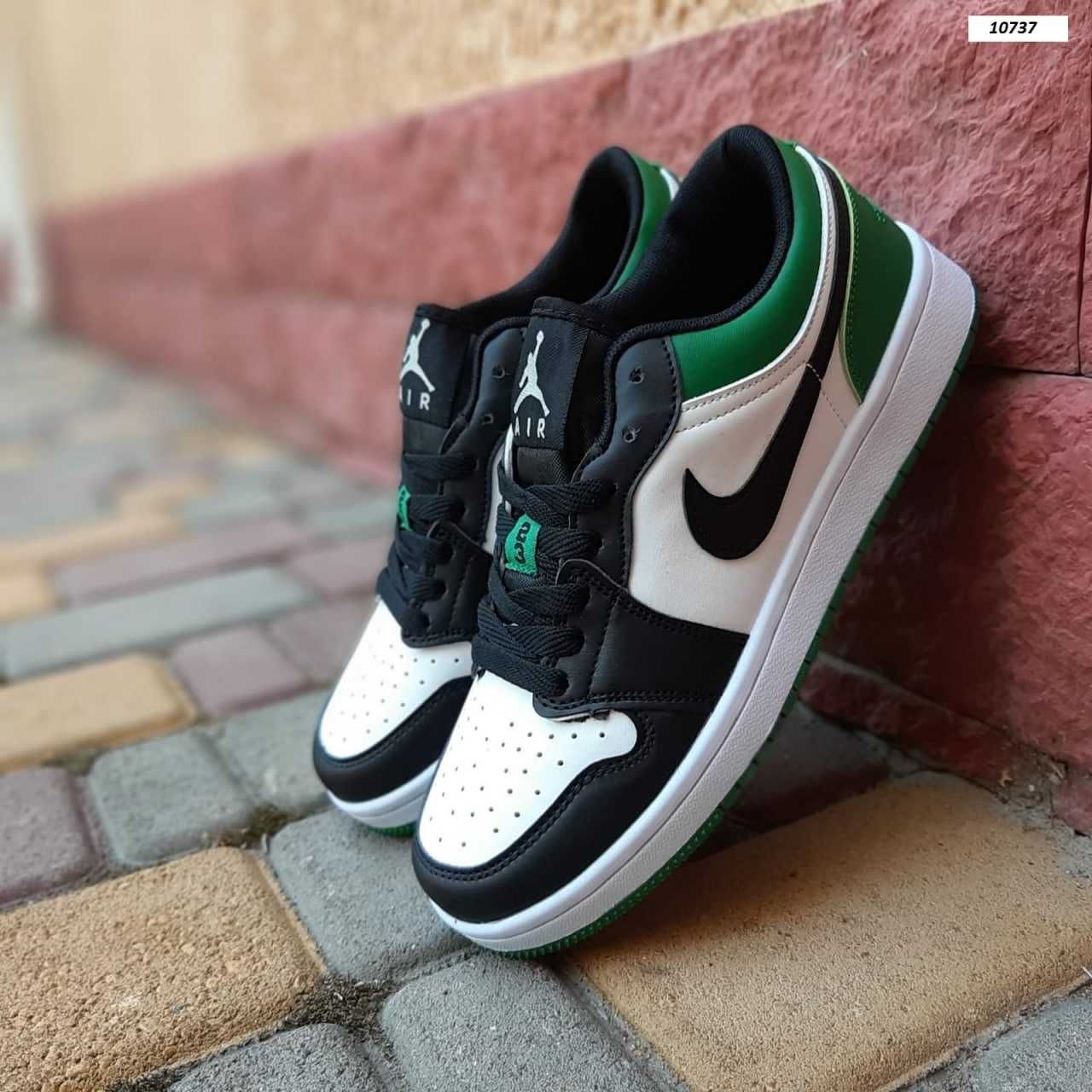 Чоловічі кросівки Nike Air Jordan 1 low білі з чорним і зеленим 10737