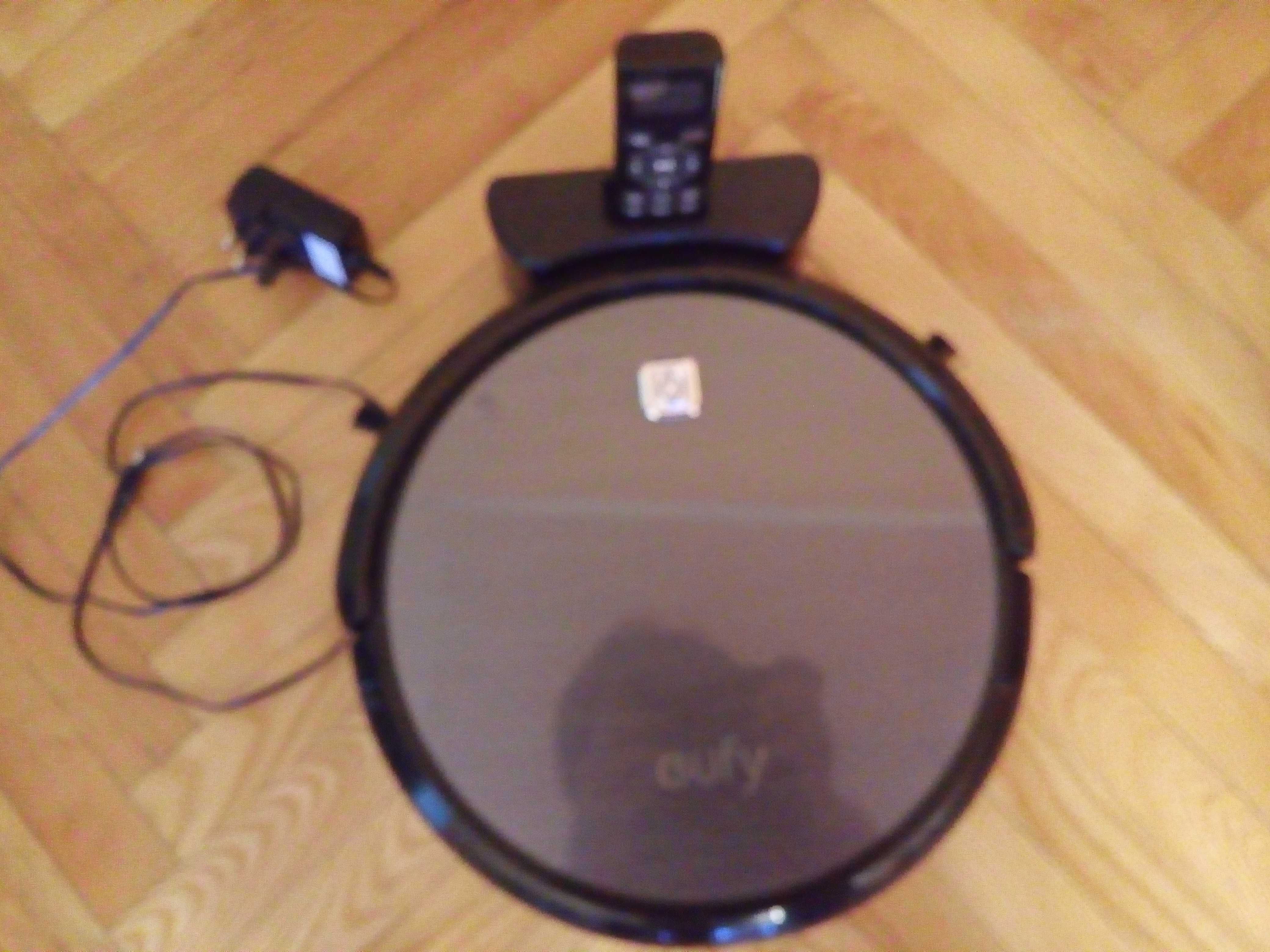 Робот пилосос Eufy RoboVac 11S Black