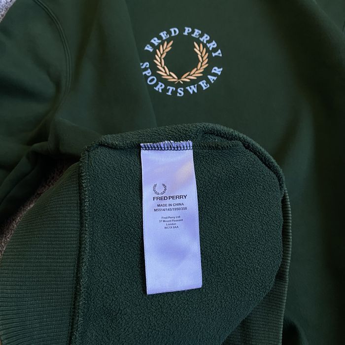 Світшот темно зеленого кольору від fred perry BIG logo, фредак vintage