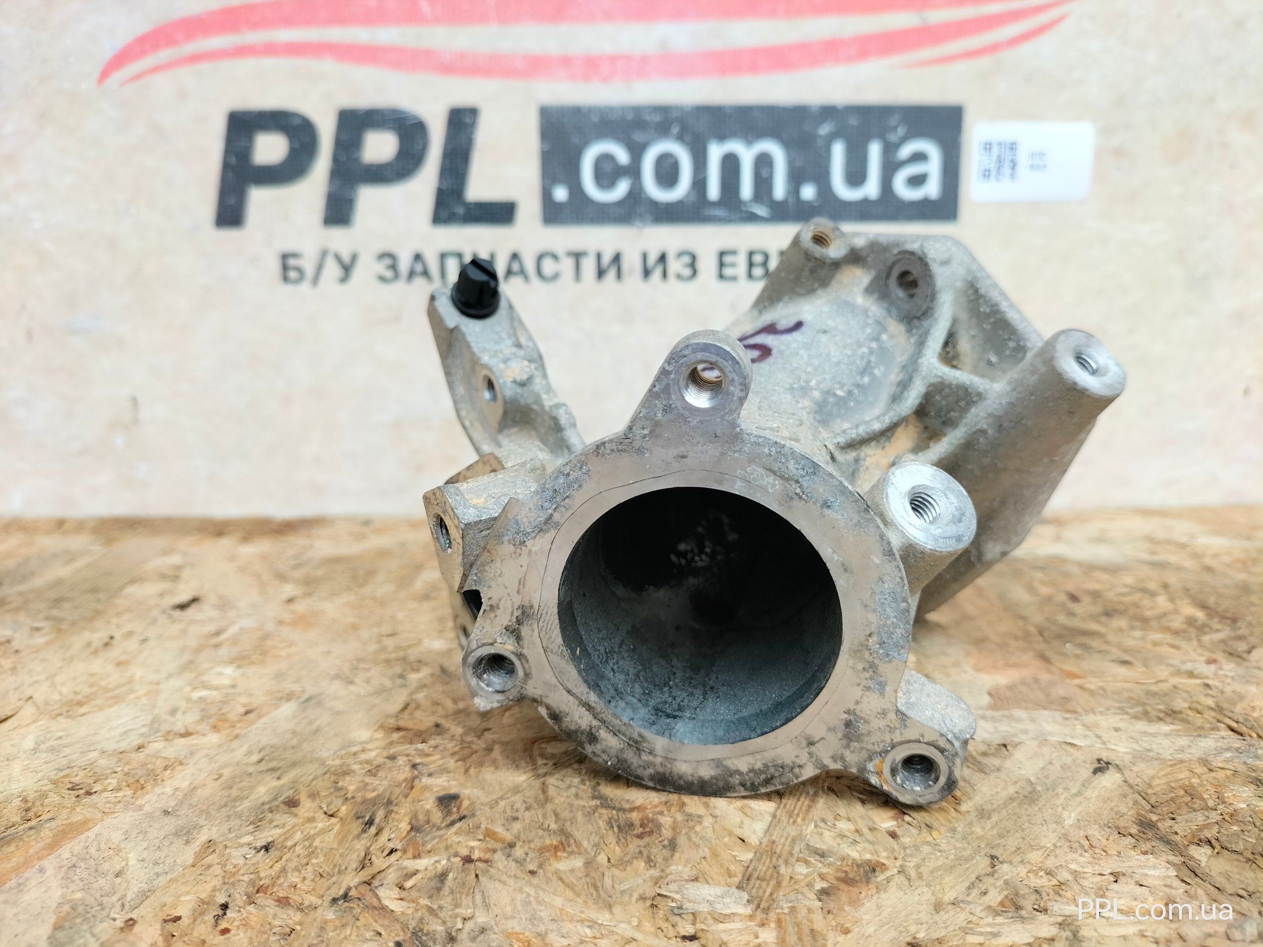Peugeot 308 II 13-21 1.5 B-HDI 508 II Partner IV Фланец патрубок воды