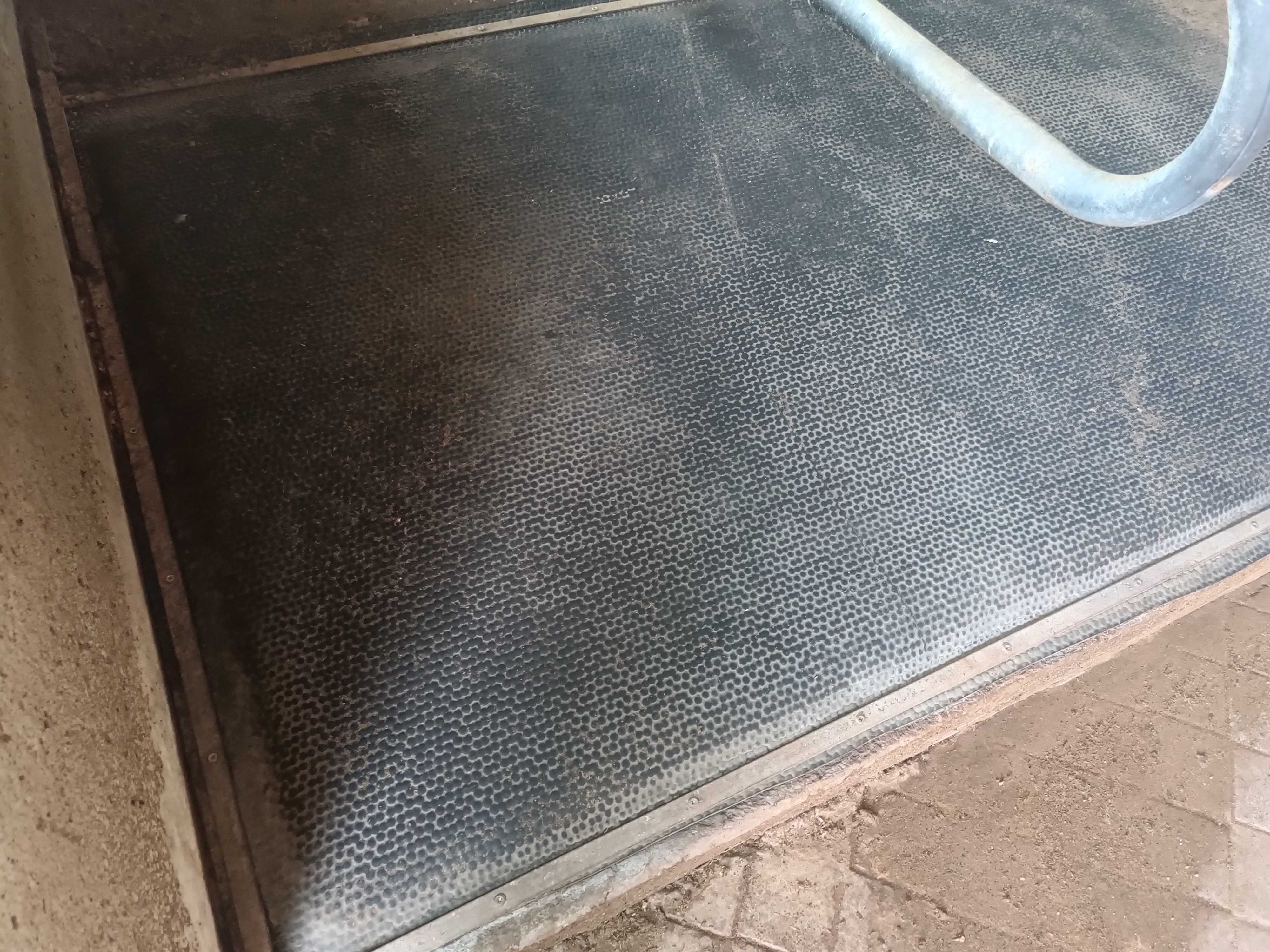 Tapete de Borracha para camas animais DeLaval M40R – Semi-novo