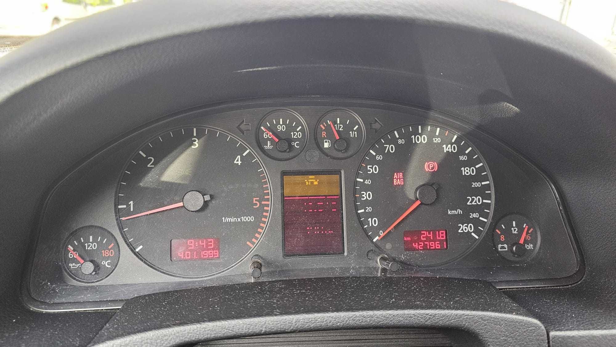 AUDI A6 2.5 TDI sedan