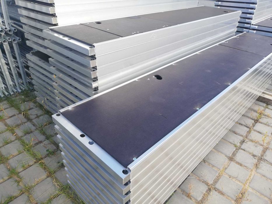 Rusztowanie systemowe pletak 255 m2   39x6,5m