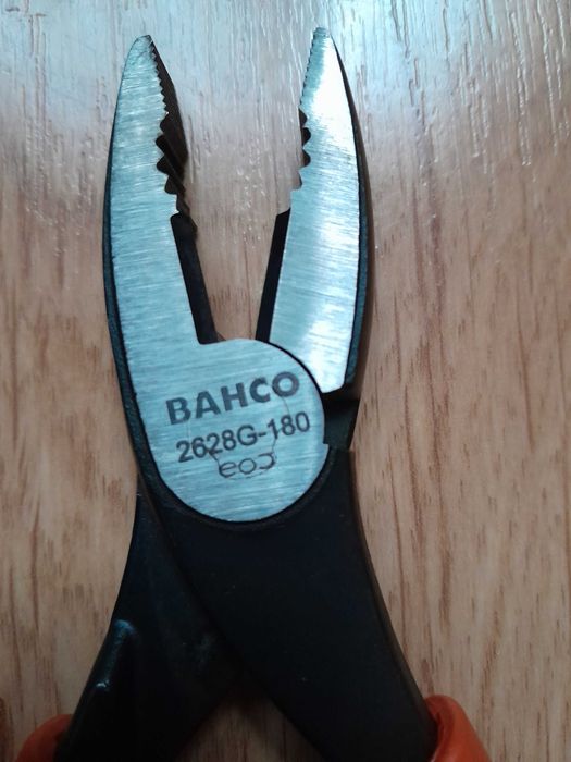Szczypce uniwersalne kombinerki BAHCO 2628G-180 nowe nieużywane