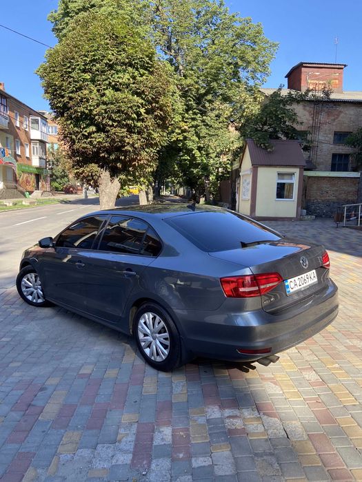 Volkswagen Jetta 2015 автомат 2.0 газ/бензин