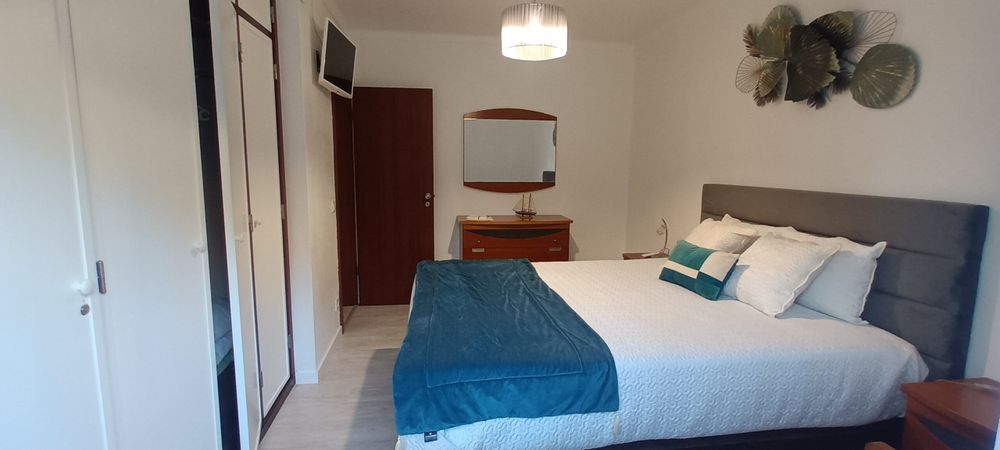 CASA dos BARCOS Alojamento centro Nazaré c garagem - perto Mini-preço