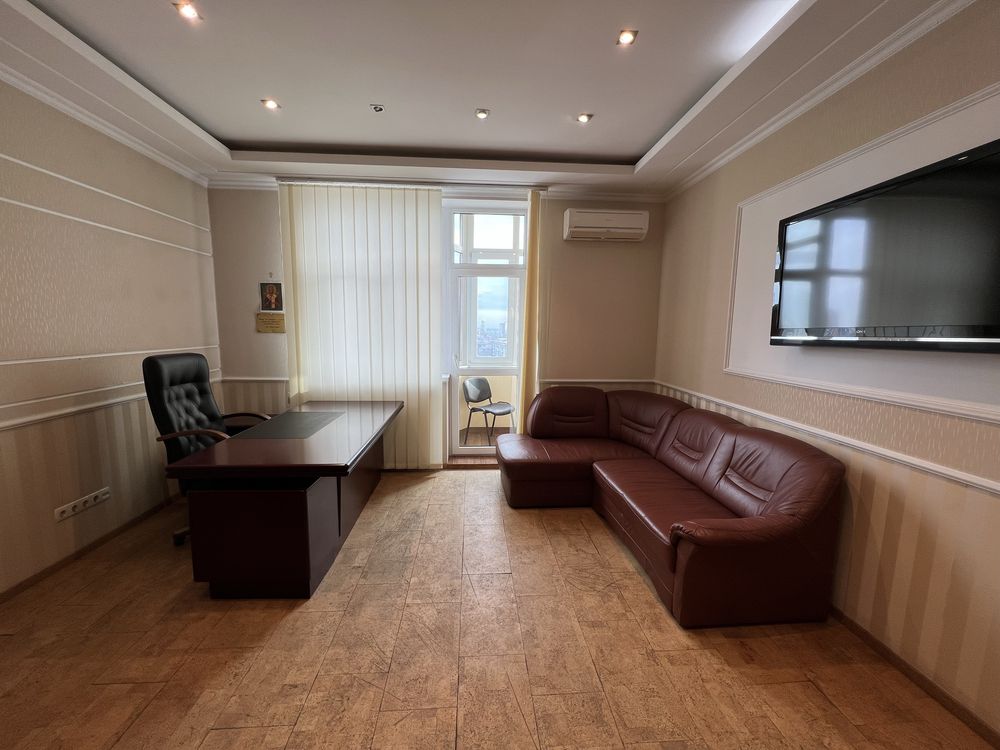 Здам офіс 90 м2, метро Печерська, вул. Коновальця 32-Б, новий будинок