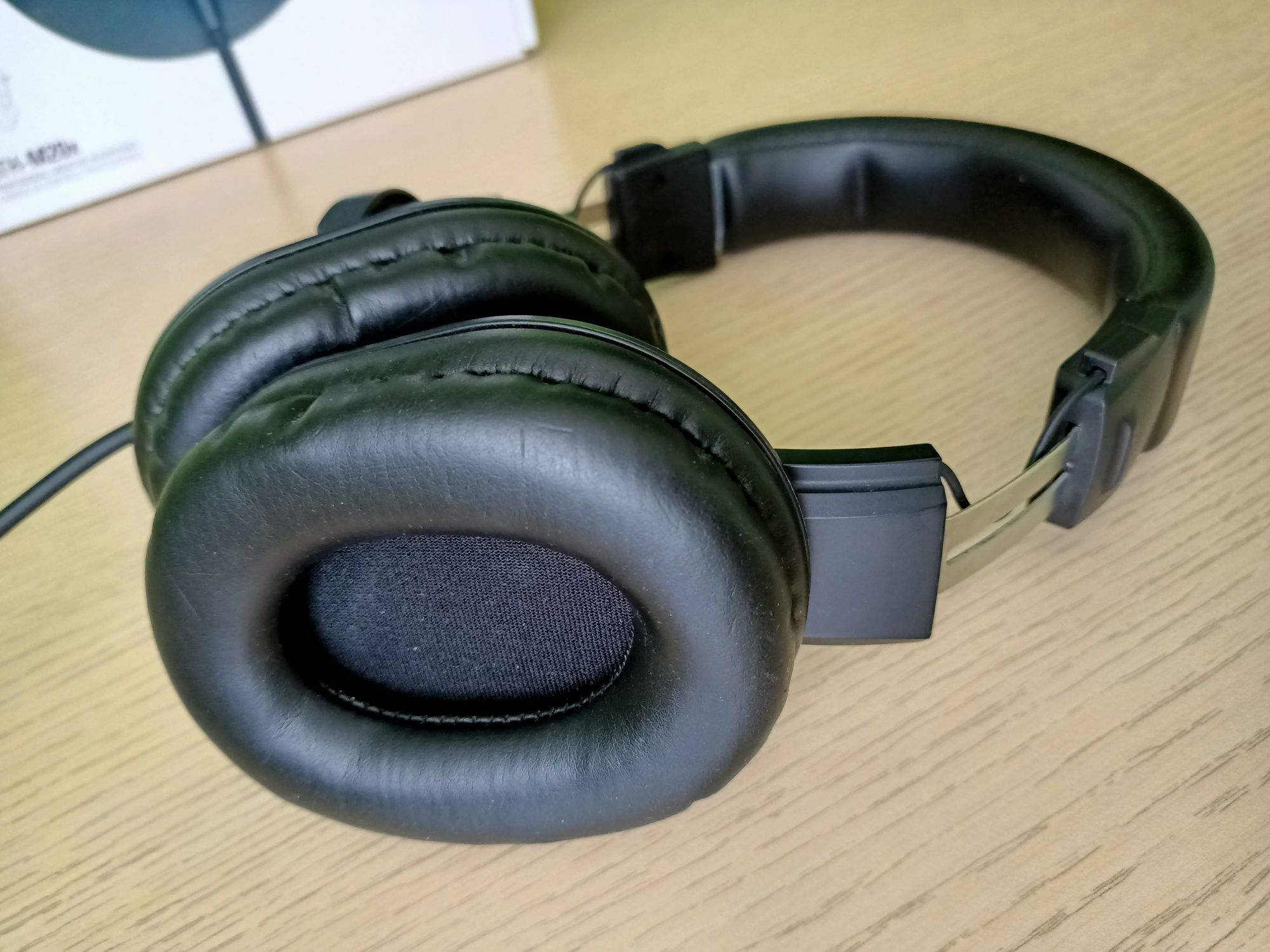 Słuchawki nauszne AUDIO-TECHNICA ATH-M20X