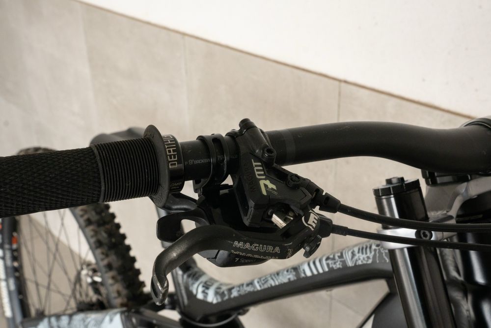 Trek Session DH 2024