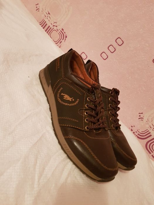 Продам фирменный обувь мужская