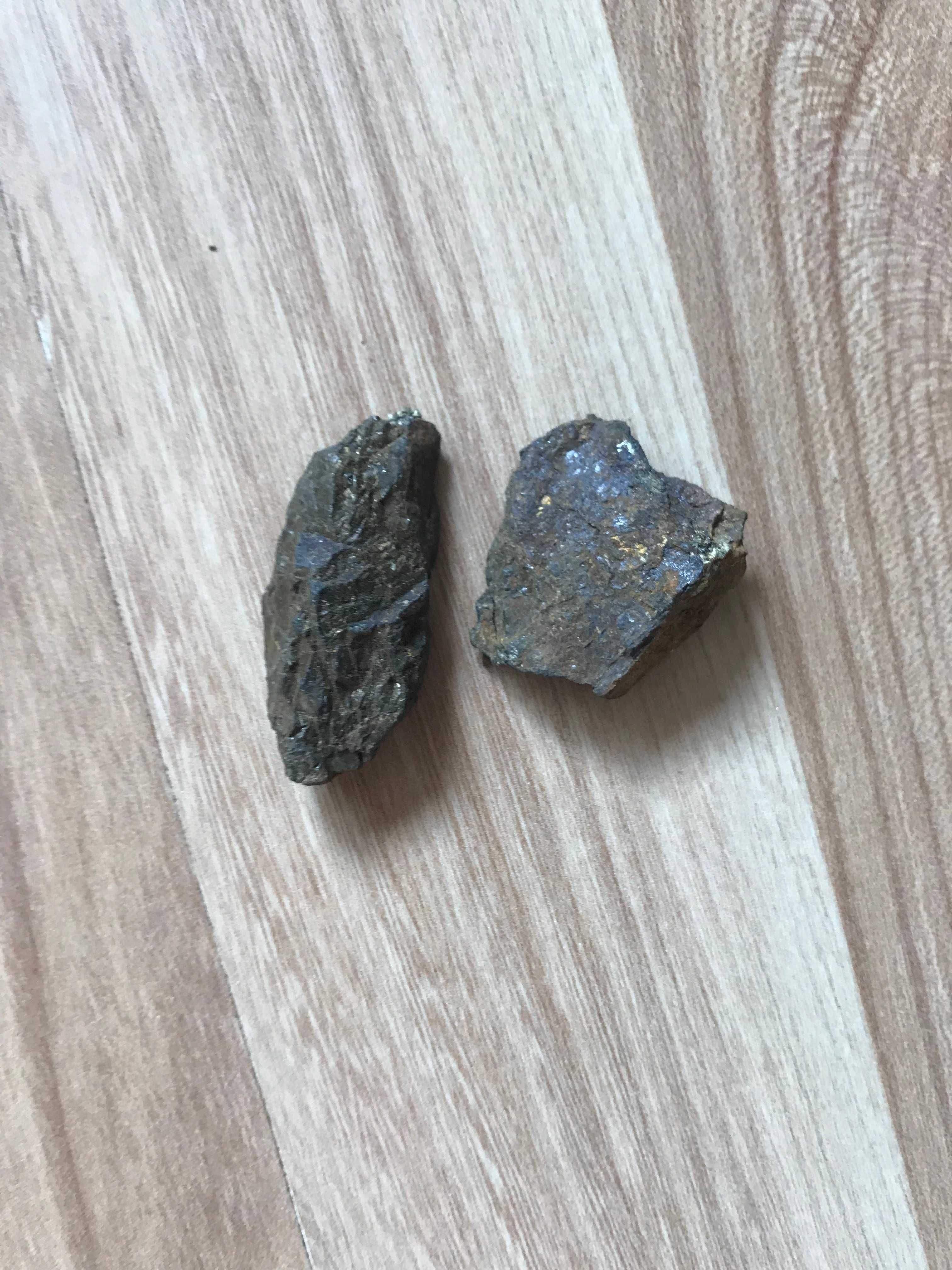 Magnetyt minerał naturalny skała 2 szt