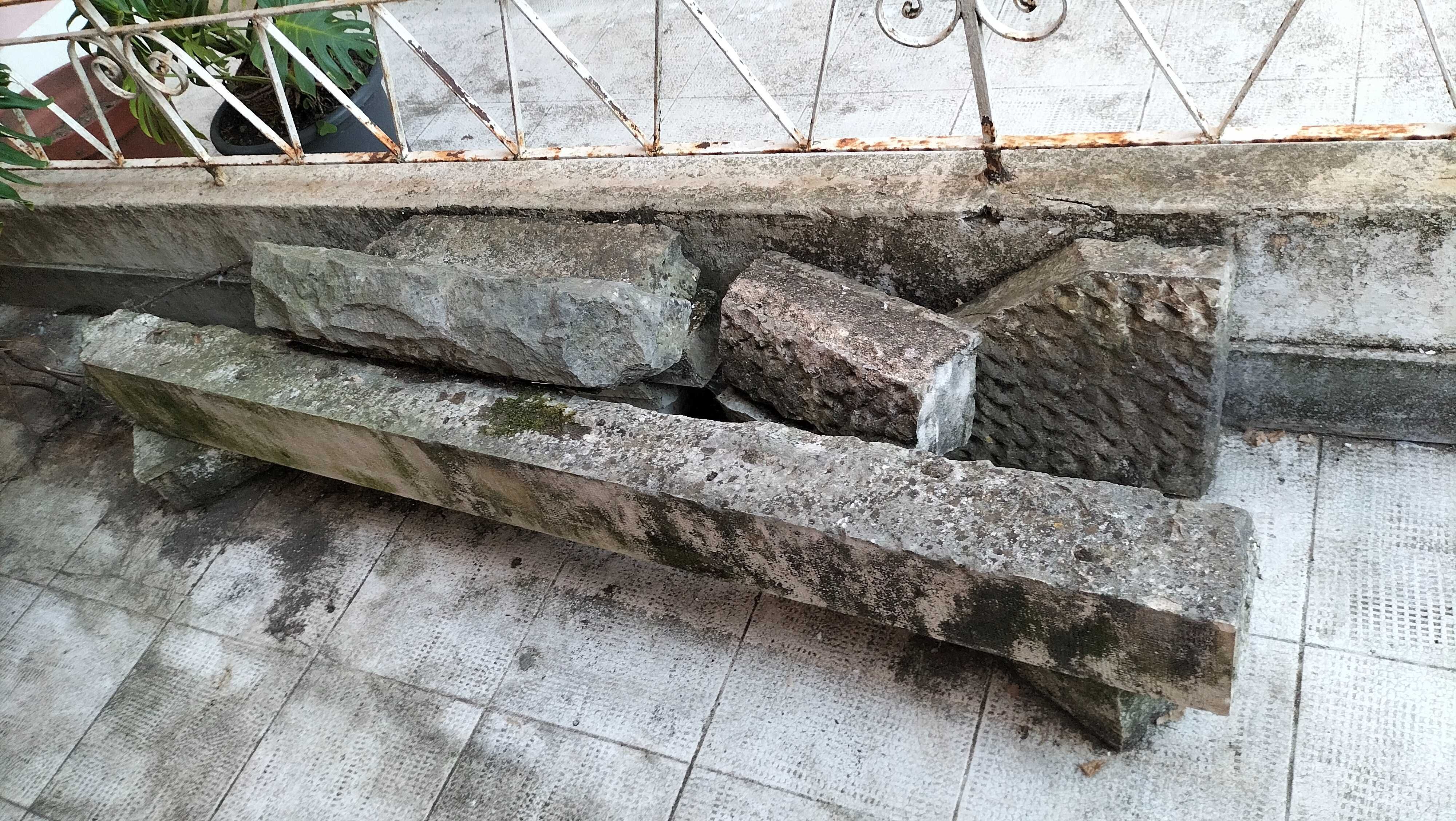 Conjunto de Pedras de cantaria