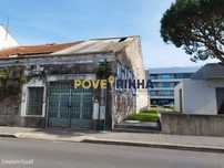 Armazém c/ 131 m2 situado na estrada nacional, perto metro, Povoa Var