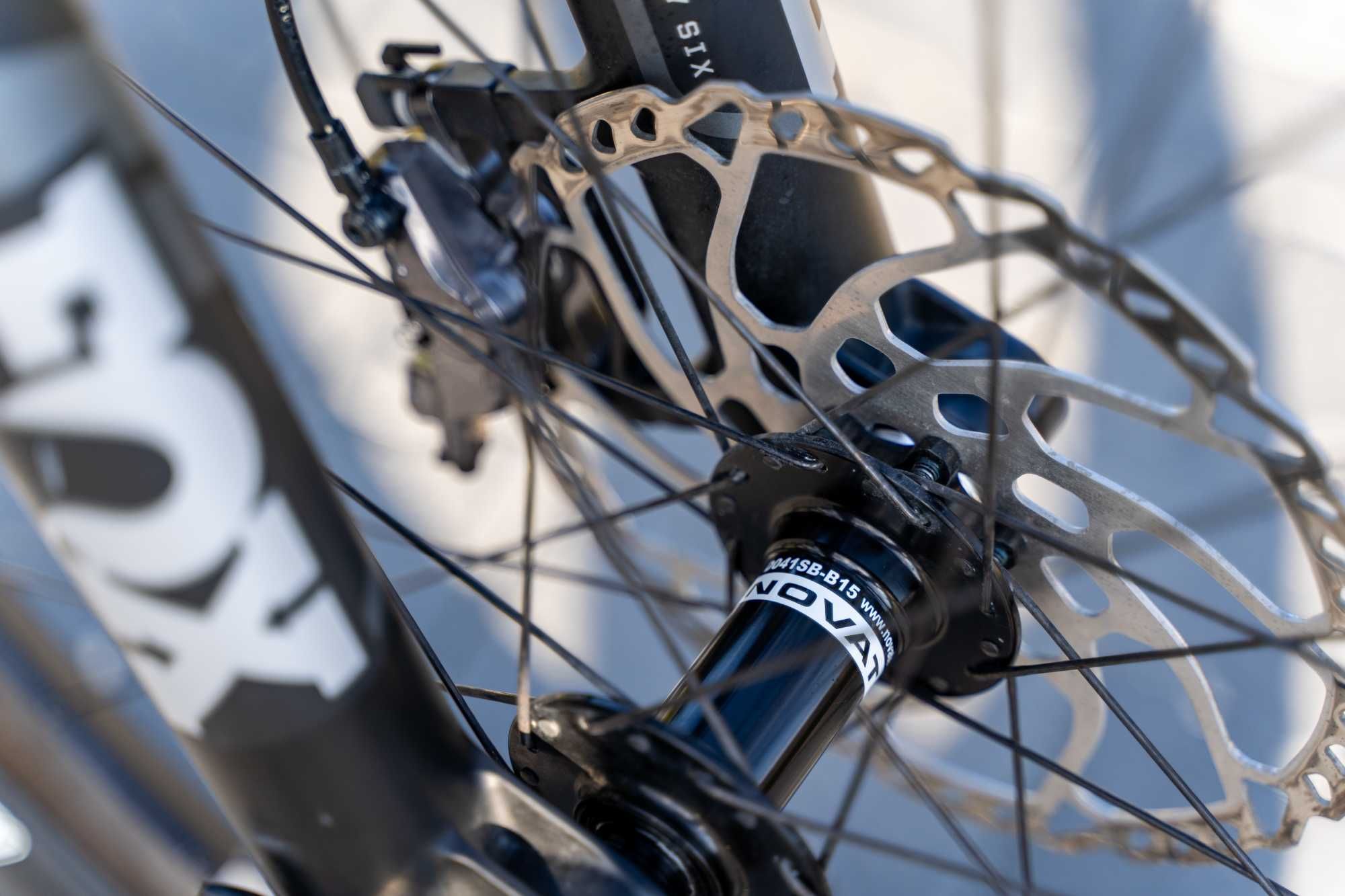 Focus Jam 6.9 2022 (Fox 36, Shimano deore xt, novatec, race face)