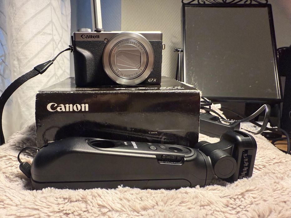 Aparat Canon G7X Mark III srebrny + uchwyt