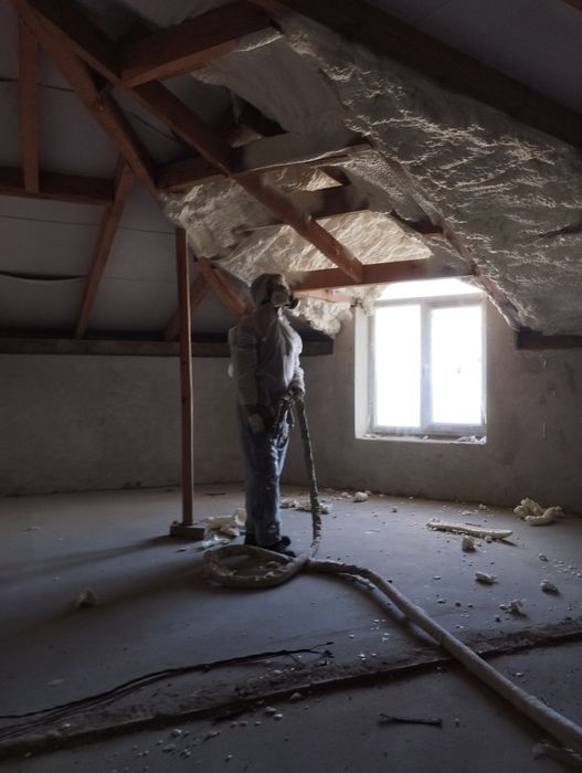 Утеплення пінополіуретаном, ппу, піною. Долина