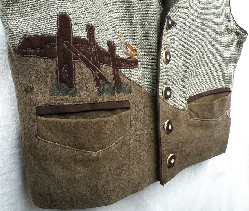 Жилетка для удобства.