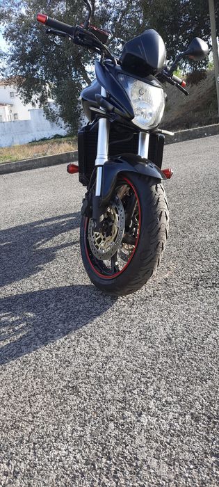 Vendo Honda Hornet ano 2010