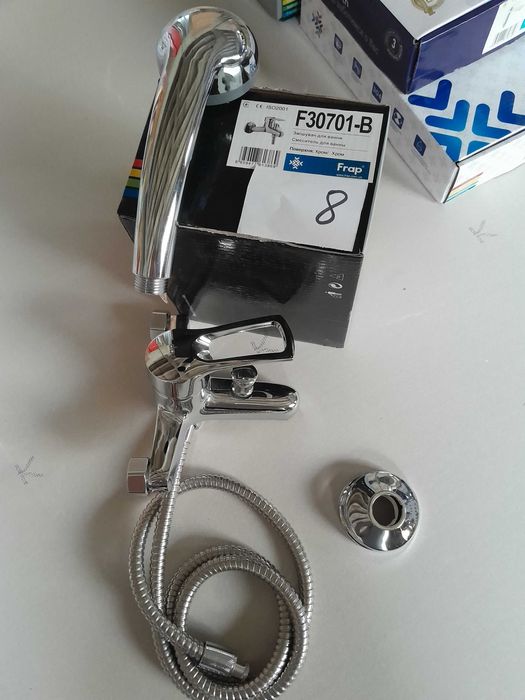 Змішувачі для умивальників