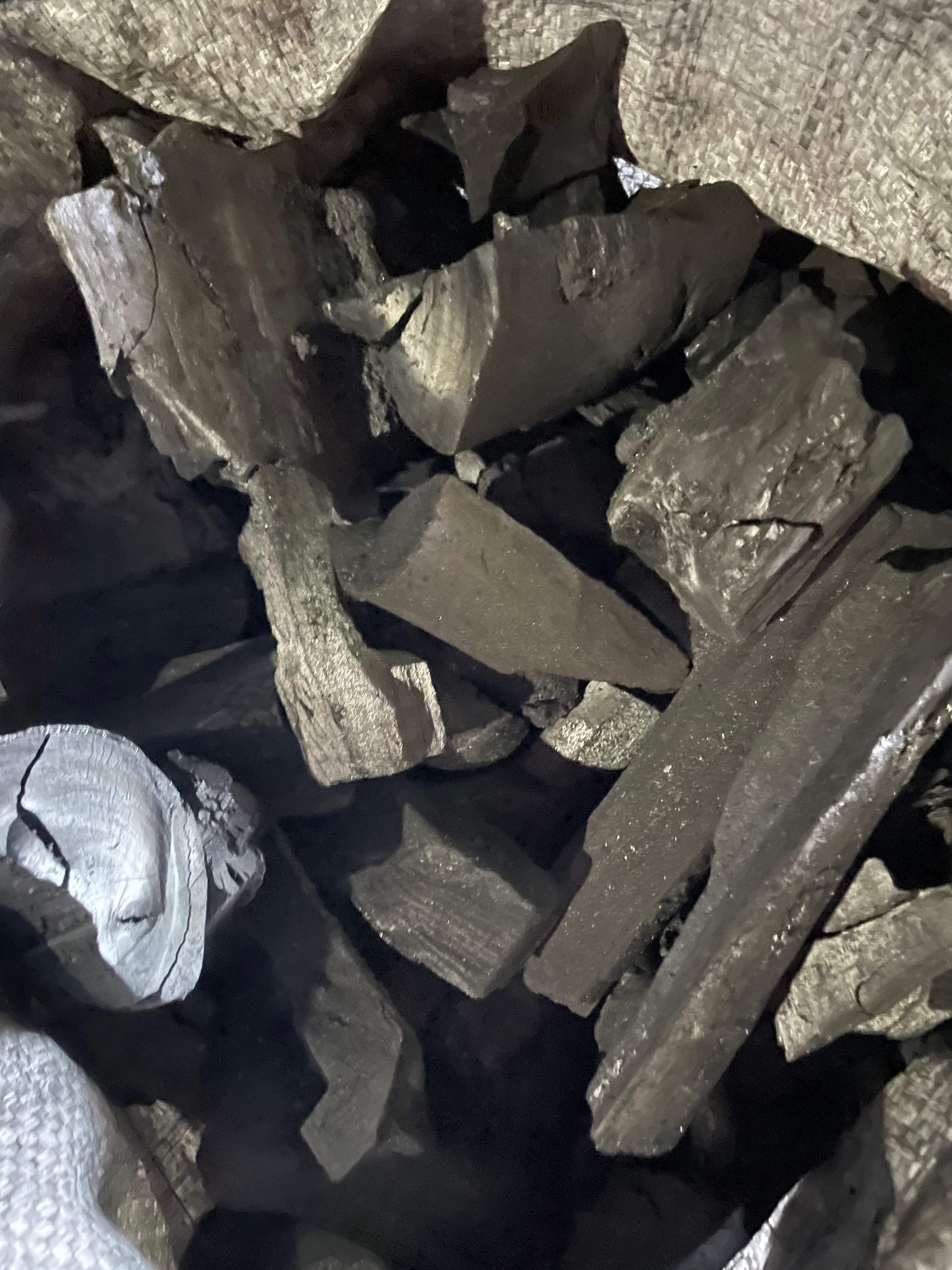 Деревне вугілля / Charcoal