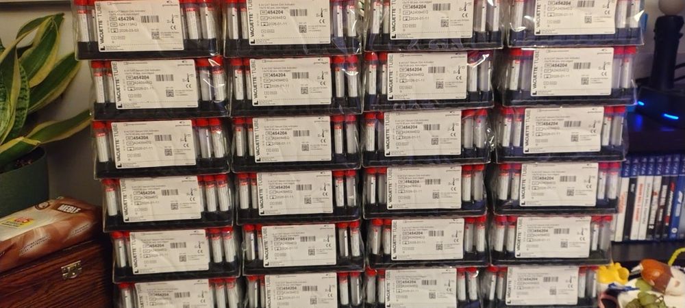 24 fabrycznie nowe, oryginalnie zamknięte opakowania probówek 4 ml (VA