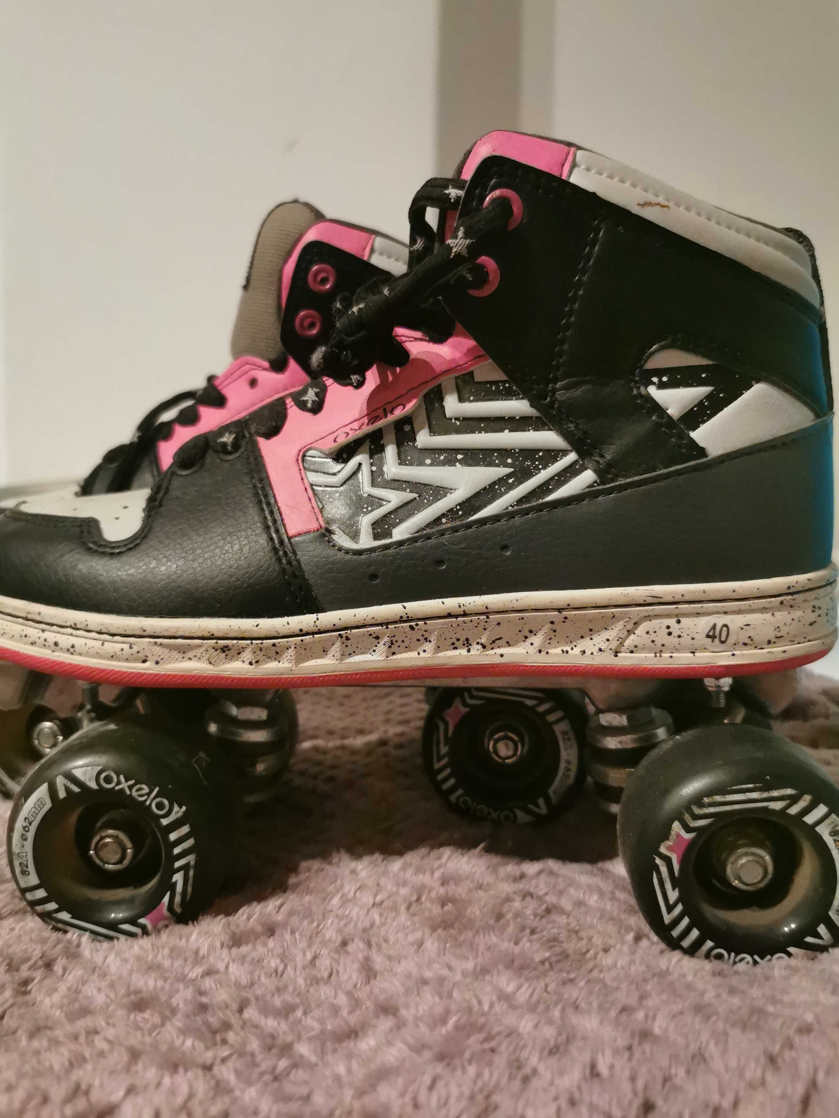 Um patins para adulto,de quatro rodas