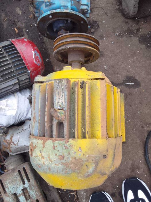 Электродвигатель 3,5 кВт в рабочем состоянии