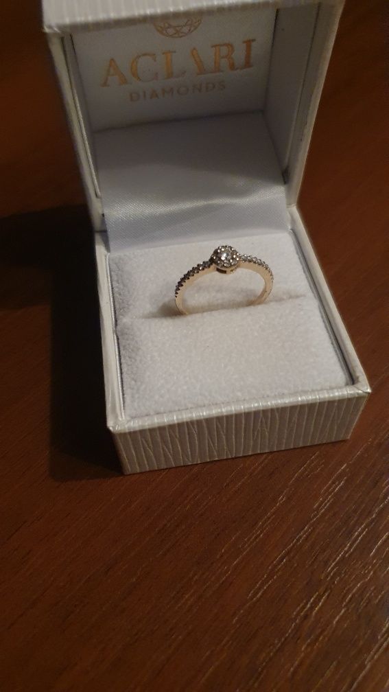 ACLARI z diamentami pierścionek zaręczynowy Ventego
